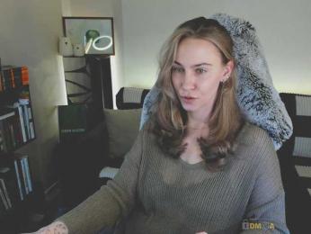 Adamova_Eva — Bongacams recorded stream screenshot (14 Feb 2025)