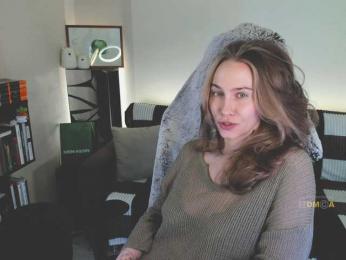 Adamova_Eva — Bongacams recorded stream screenshot (14 Feb 2025)