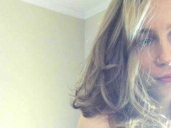 Adamova_Eva — Bongacams recorded stream screenshot (14 Feb 2025)