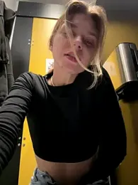 ValenciaShock — Stripchat recorded stream image, 02.09.2025 06:30