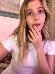 LunaRase — Stripchat recorded stream screenshot (04 Sep 2025)