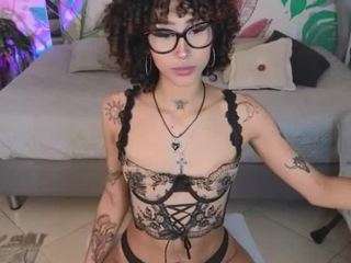 elissecinnamon — Camsoda recorded stream screenshot (05 Sep 2025)