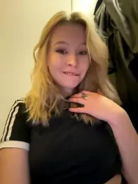 Cum_girlss — Stripchat recorded stream image, 05.09.2025 04:40