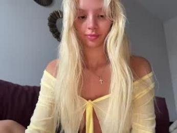 lesi_moonie — Chaturbate recorded stream screenshot (05 Sep 2025)