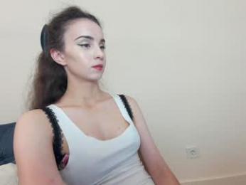 ehotlovea — Chaturbate recorded stream screenshot (05 Sep 2025)