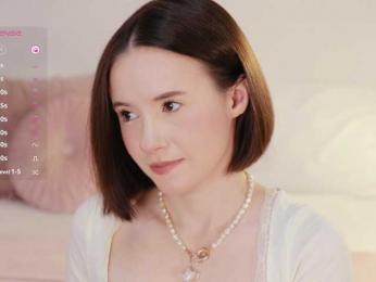 MissEssie — Bongacams recorded stream screenshot (08 Sep 2025)