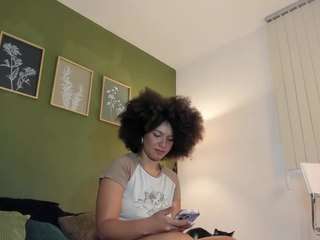 karlyee — Camsoda recorded stream image, 11.09.2025 17:50