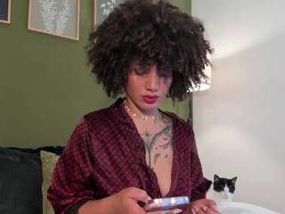karlyee — Camsoda recorded stream image, 16.09.2025 14:30
