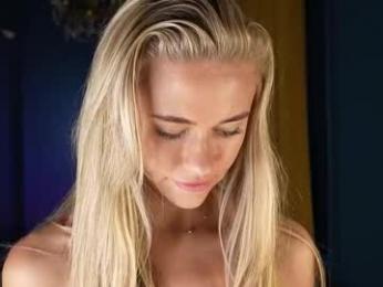 inspiration_in_frame — Chaturbate recorded stream image, 16.09.2025 15:30