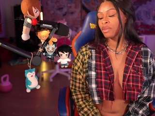 lovenzia — Camsoda recorded stream image, 17.09.2025 02:20