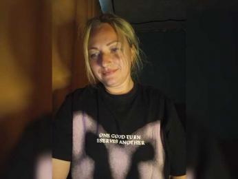 Tanysha-1 — Bongacams recorded stream image, 17.09.2025 03:50