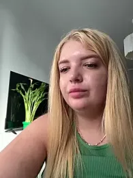 OdriOlsens — Stripchat recorded stream image, 17.09.2025 09:40