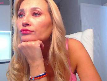 hold-me-tight — Bongacams recorded stream image, 17.02.2025 03:30