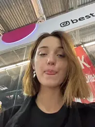 DollyTall — Stripchat recorded stream screenshot (17 Sep 2025)