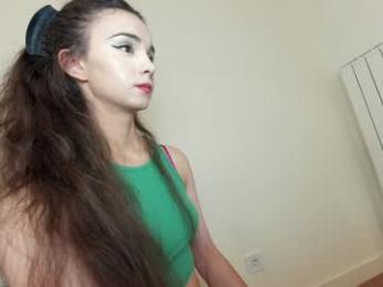 ehotlovea — Chaturbate recorded stream screenshot (17 Sep 2025)