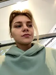 ValenciaShock — Stripchat recorded stream image, 18.09.2025 06:30