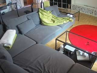 voyeurcam-julmodels-living-3 — Camsoda recorded stream image, 17.09.2025 18:00