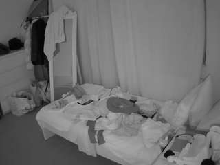 voyeurcam-julmodels-reallife-3 — Camsoda recorded stream image, 17.09.2025 19:00