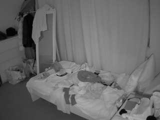 voyeurcam-julmodels-reallife-3 — Camsoda recorded stream image, 17.09.2025 19:00