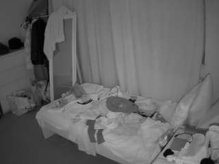 voyeurcam-julmodels-reallife-3 — Camsoda recorded stream image, 17.09.2025 19:00