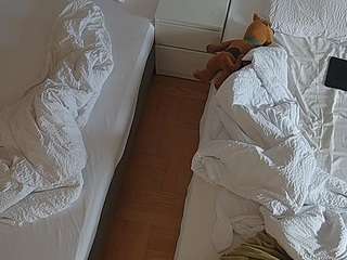 voyeurcam-julmodels-bed-7 — Camsoda recorded stream image, 16.09.2025 21:40