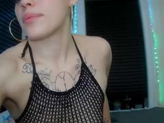 sapphirestorm8 — Camsoda recorded stream image, 19.09.2025 04:30