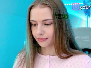 VikkiExtraCheese — Bongacams recorded stream image, 19.09.2025 08:20