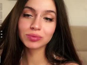 vivid_girls — Chaturbate recorded stream image, 19.09.2025 07:10