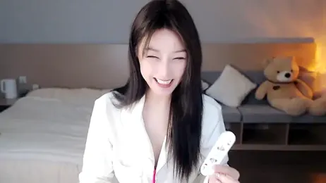 Lucky-baby — Stripchat recorded stream image, 17.02.2025 13:40