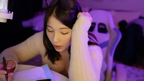 Traharaa — Stripchat recorded stream screenshot (21 Sep 2025)