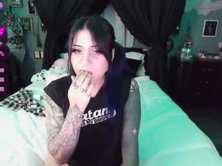 sallylynn — Camsoda recorded stream screenshot (24 Sep 2025)