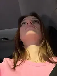 -AngelAri- — Stripchat recorded stream image, 18.02.2025 21:00