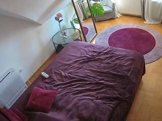 voyeurcam-julmodels-whitebed-4 — Camsoda recorded stream image, 02.10.2025 03:00