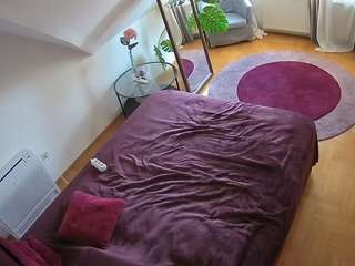 voyeurcam-julmodels-whitebed-4 — Camsoda recorded stream image, 02.10.2025 03:00
