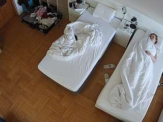 voyeurcam-julmodels-bed-7 — Camsoda recorded stream image, 02.10.2025 03:00