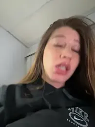 roouse — Stripchat recorded stream screenshot (04 Oct 2025)