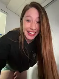 roouse — Stripchat recorded stream screenshot (04 Oct 2025)