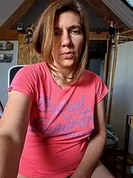 Lina_lou4 — Stripchat recorded stream image, 05.10.2025 12:30