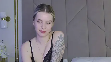 Touch_me — Stripchat recorded stream image, 05.10.2025 16:20