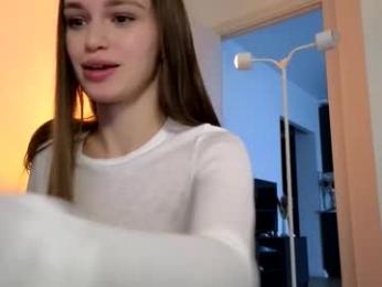 tootightwithbra — Chaturbate recorded stream image, 06.10.2025 05:00