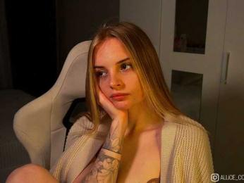 AliceCost — Bongacams recorded stream image, 07.10.2025 14:20