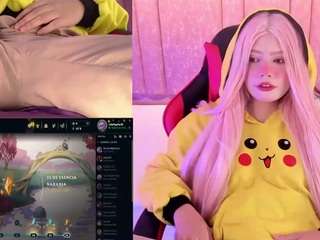 lilapop4 — Camsoda recorded stream image, 07.10.2025 17:00