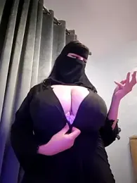 _arabica_ — Stripchat recorded stream screenshot (19 Feb 2025)