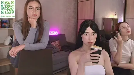 caressyourself — Stripchat recorded stream screenshot (09 Oct 2025)