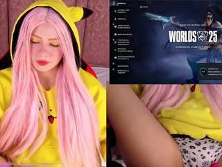 lilapop4 — Camsoda recorded stream image, 11.10.2025 12:30