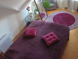 voyeurcam-julmodels-whitebed-4 — Camsoda recorded stream image, 09.10.2025 18:00