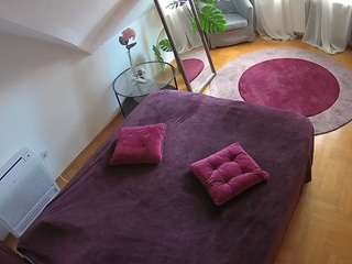 voyeurcam-julmodels-whitebed-4 — Camsoda recorded stream image, 09.10.2025 18:00
