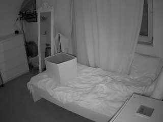 voyeurcam-julmodels-reallife-3 — Camsoda recorded stream image, 09.10.2025 18:00