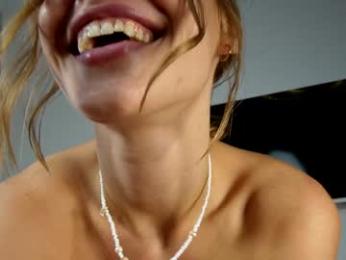 molly_p — Chaturbate recorded stream screenshot (13 Oct 2025)