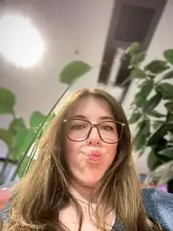 MommmyYummy — Stripchat recorded stream image, 13.10.2025 12:50